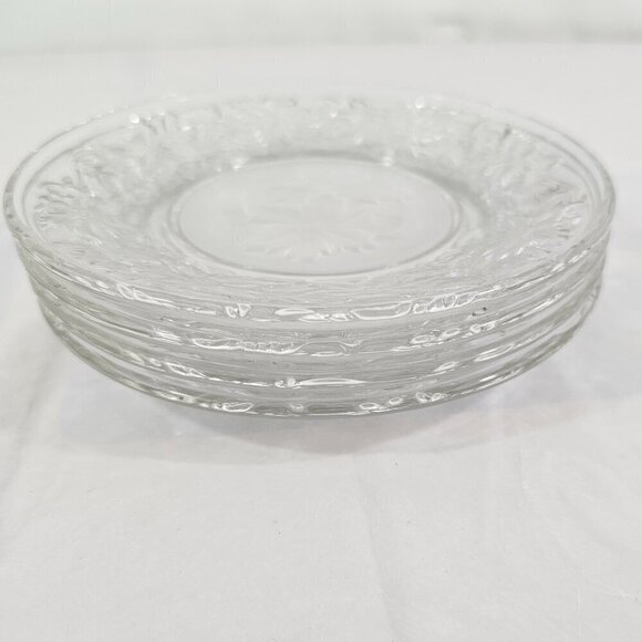 Fantasia Princess House Crystal & Frosted Bottom Dessert Appetizer Plates - 4 - Picture 3 of 15